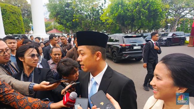 Taufik Hidayat Smash ‘Tikus-tikus’ Kemenpora