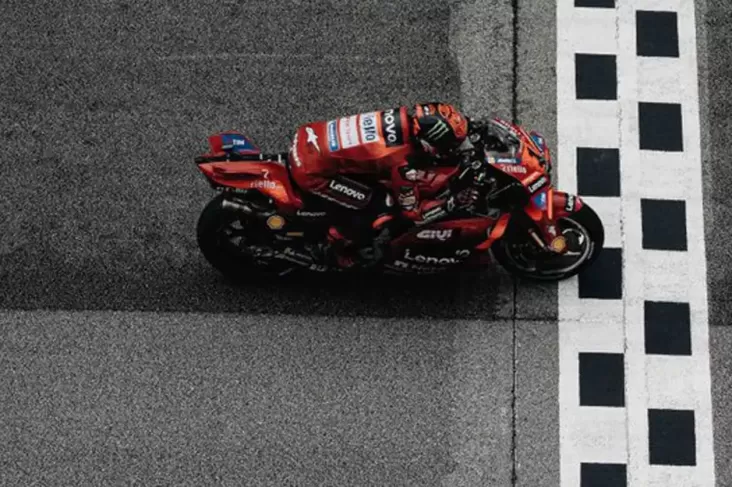 Drama Red Flag: Francesco Bagnaia Juara MotoGP Malaysia 2024