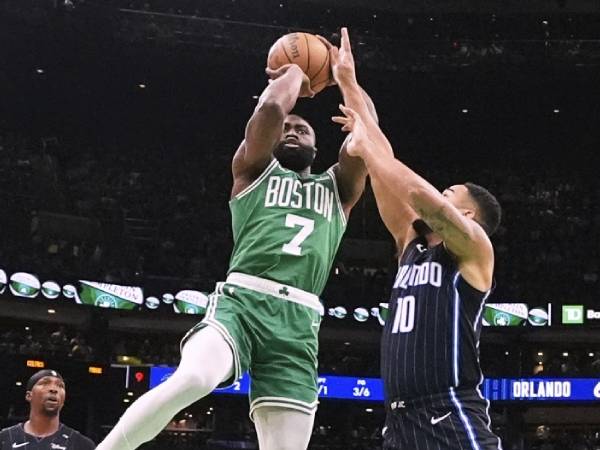 Celtics Tumbang di Game 1 Playoff: Knicks Membalikkan Keadaan